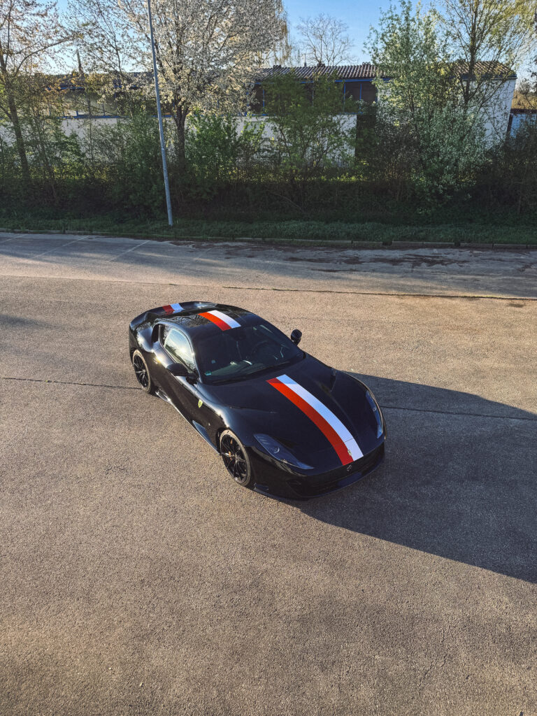 Ferrari 812 Superfast aus Regensburg – Vollfolierung mit unserer durchgefärbten Lackschutzfolie
